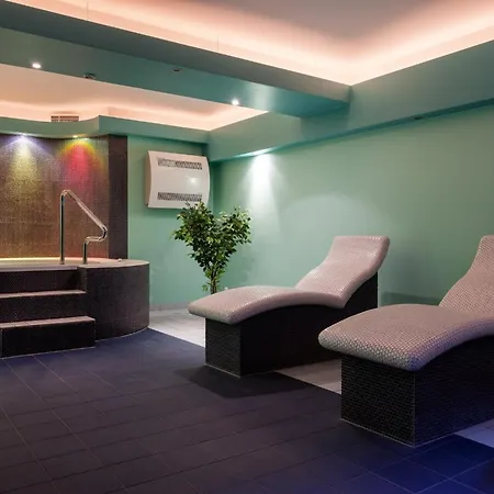 Seaside Casa Marina With Spa & Fitness By Renters דירה *